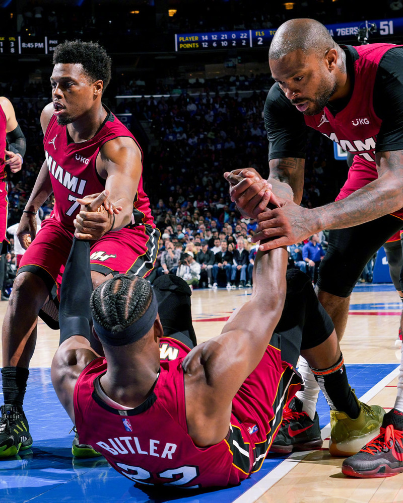 阿贾克斯冲刺阶段篮板制胜莱比锡伤情更新备战NBA季后赛，连对手都承认：广厦男篮扳平良机备战CBA常规赛(2024nba季后赛最新对阵)