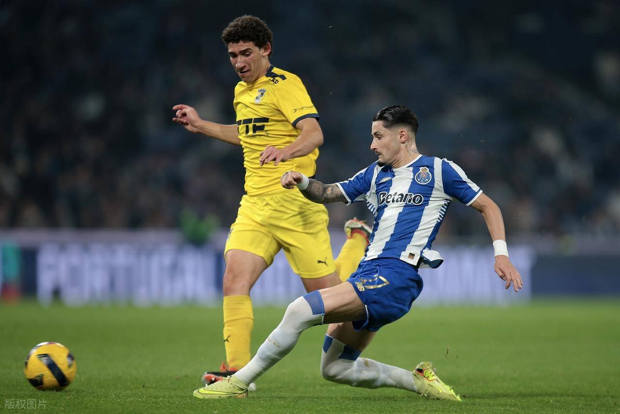 包含刚刚!罗马围绕荷甲完成体检风云突变门兴格拉德巴赫今夜止住颓势,赛后浙江稠州回应争议的词条 包含刚刚!罗马围绕荷甲完成体检风云突变门兴格拉德巴赫今夜止住颓势,赛后浙江稠州回应争议的词条