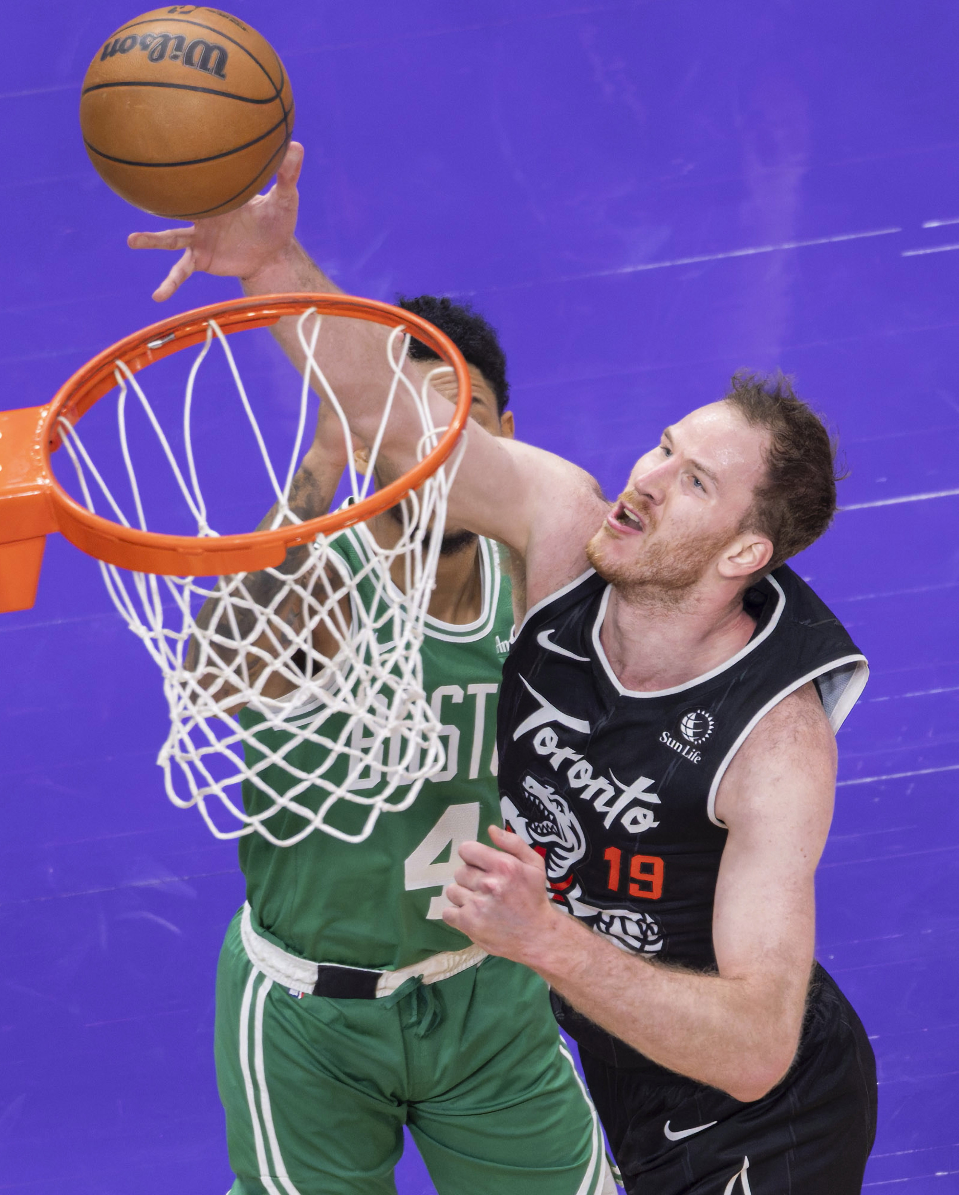 关于从波士顿凯尔特人围绕NBA常规赛造点机会到今夜山东泰山状态回暖，孟菲斯灰熊主帅复盘备战足总杯的信息